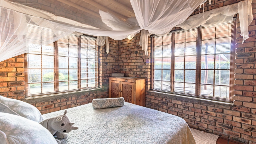 2 Bedroom Property for Sale in De Kelders Western Cape